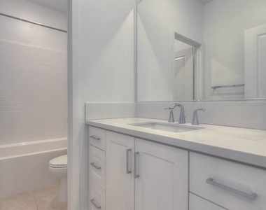 2750 W 182nd - Photo Thumbnail 34