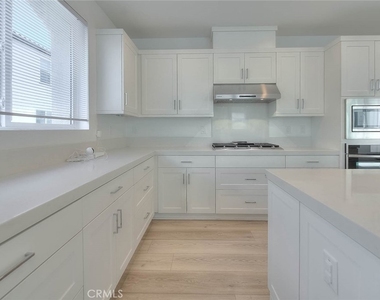 2750 W 182nd - Photo Thumbnail 17