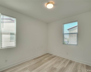 2750 W 182nd - Photo Thumbnail 41