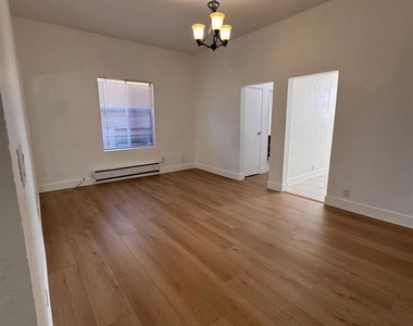 2025 East 20th St - Photo Thumbnail 11