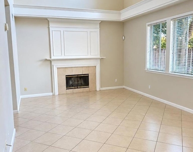 517 Eaker Way - Photo Thumbnail 1