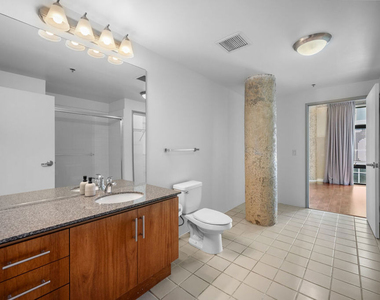 330 W 11th Street - Photo Thumbnail 21