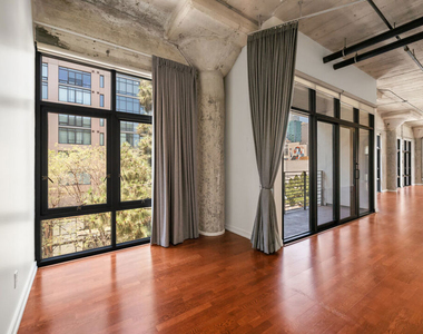 330 W 11th Street - Photo Thumbnail 10