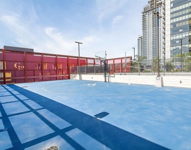 330 W 11th Street - Photo Thumbnail 36