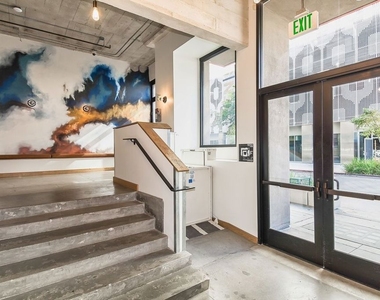 330 W 11th Street - Photo Thumbnail 26