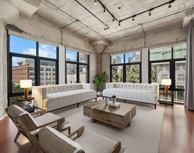 330 W 11th Street - Photo Thumbnail 14
