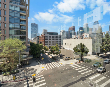 330 W 11th Street - Photo Thumbnail 17