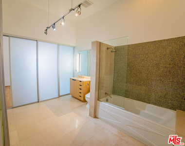 8 Brooks Avenue - Photo Thumbnail 11