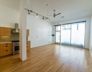 8 Brooks Avenue - Photo Thumbnail 3
