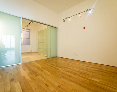 8 Brooks Avenue - Photo Thumbnail 5