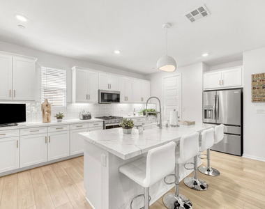 768 Daniel Freeman Circle - Photo Thumbnail 23