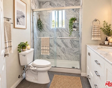 6645 W 86th Place - Photo Thumbnail 4