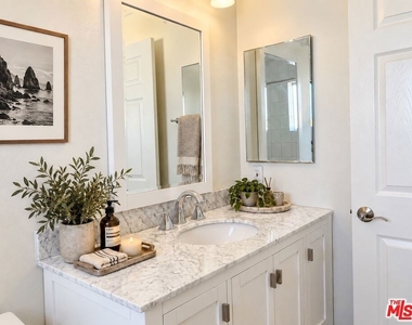 6645 W 86th Place - Photo Thumbnail 6