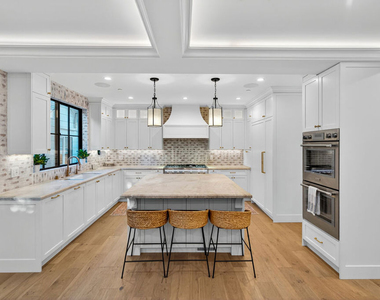 1733 Robson Avenue - Photo Thumbnail 6