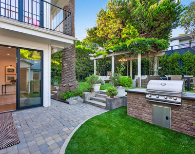 1733 Robson Avenue - Photo Thumbnail 41