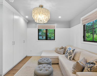 1733 Robson Avenue - Photo Thumbnail 36