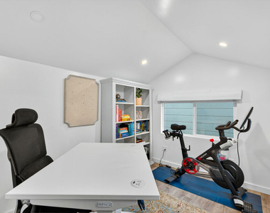 1733 Robson Avenue - Photo Thumbnail 60