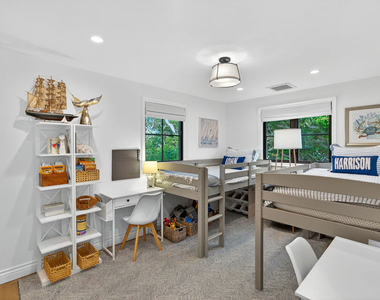 1733 Robson Avenue - Photo Thumbnail 38