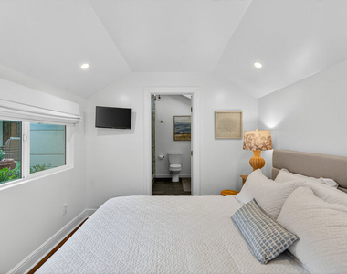 1733 Robson Avenue - Photo Thumbnail 49