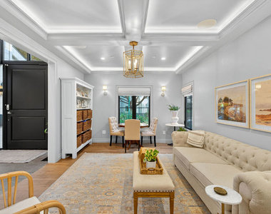 1733 Robson Avenue - Photo Thumbnail 17