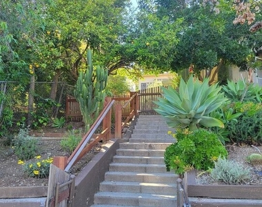 1961 Echo Park Avenue - Photo Thumbnail 10