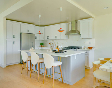712 N. Chestnut Avenue - Photo Thumbnail 9