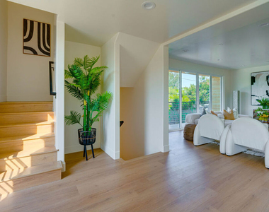 712 N. Chestnut Avenue - Photo Thumbnail 12