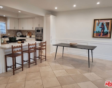 818 14th Street - Photo Thumbnail 9