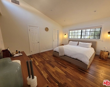818 14th Street - Photo Thumbnail 25