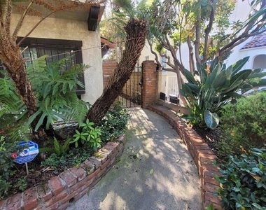 818 14th Street - Photo Thumbnail 1
