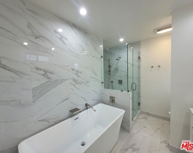 818 14th Street - Photo Thumbnail 21