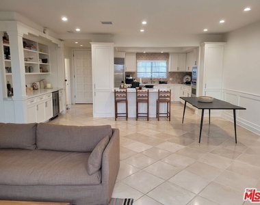 818 14th Street - Photo Thumbnail 36