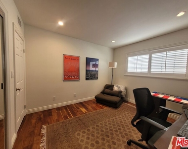 818 14th Street - Photo Thumbnail 17