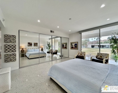334 Desert Lakes Drive - Photo Thumbnail 12