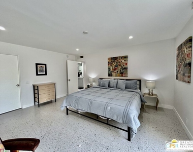 334 Desert Lakes Drive - Photo Thumbnail 22