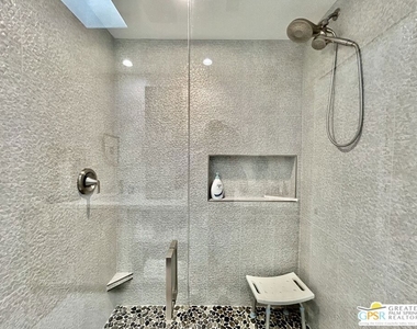 334 Desert Lakes Drive - Photo Thumbnail 17