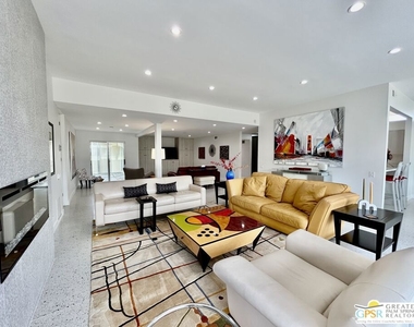 334 Desert Lakes Drive - Photo Thumbnail 8