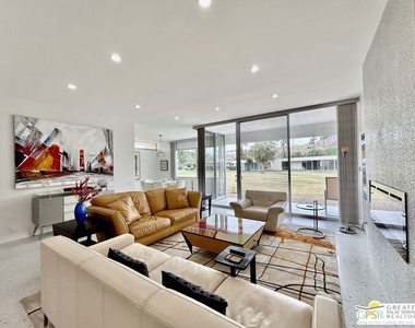 334 Desert Lakes Drive - Photo Thumbnail 7