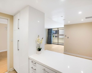 10433 Wilshire Boulevard - Photo Thumbnail 19