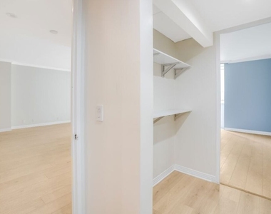10433 Wilshire Boulevard - Photo Thumbnail 23