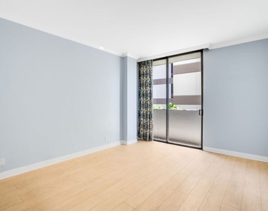 10433 Wilshire Boulevard - Photo Thumbnail 26