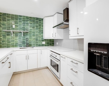10433 Wilshire Boulevard - Photo Thumbnail 18