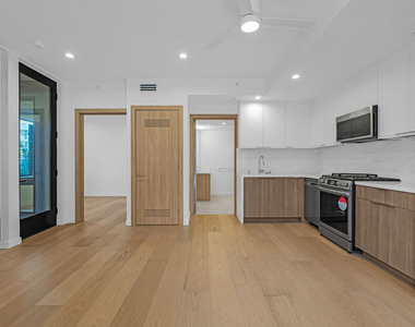 1257 N Detroit Street - Photo Thumbnail 5