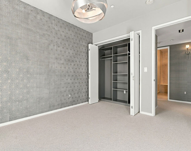 870 Haverford Avenue - Photo Thumbnail 29