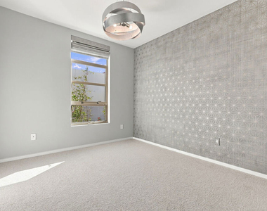 870 Haverford Avenue - Photo Thumbnail 26
