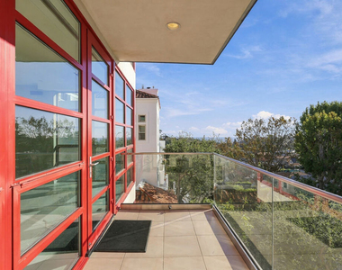 870 Haverford Avenue - Photo Thumbnail 4