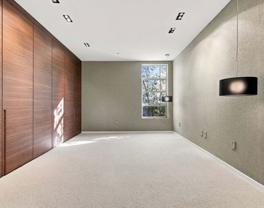 870 Haverford Avenue - Photo Thumbnail 40