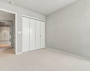 870 Haverford Avenue - Photo Thumbnail 33