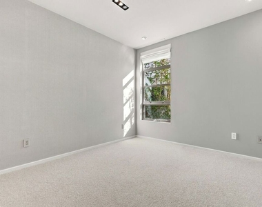 870 Haverford Avenue - Photo Thumbnail 31