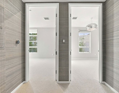 870 Haverford Avenue - Photo Thumbnail 25